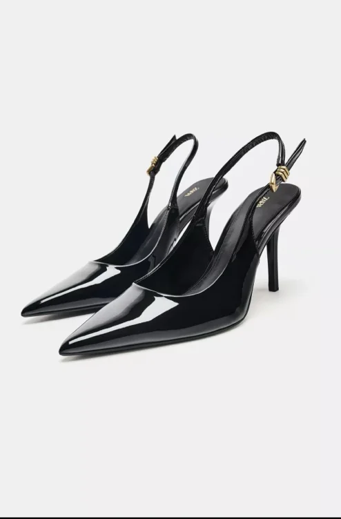 METAL BUCKLE HEELS