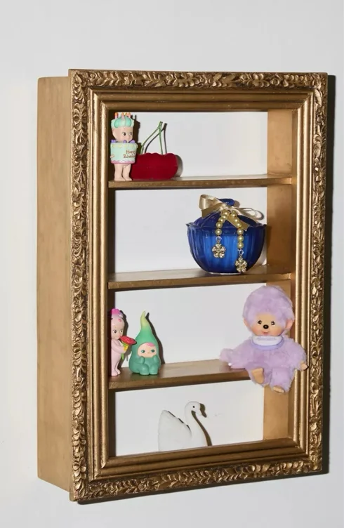 Florence Figurine Wall Shelf