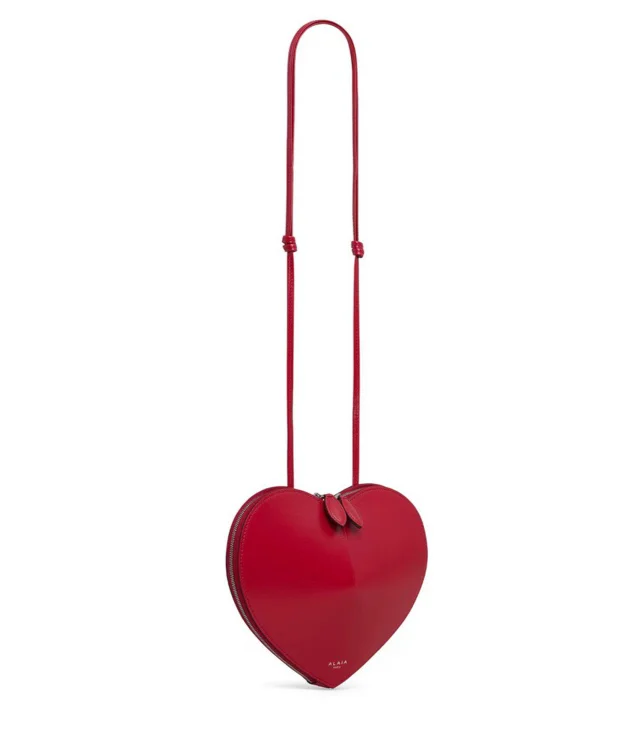
        ALAÏA BORSA LE CŒUR IN PELLE DI VITELLO ROSSO | ALAÏA IT
    