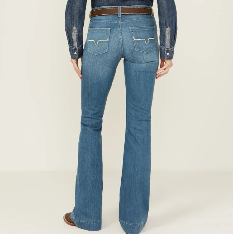 Kimes Ranch Women's Light Wash Mid Rise Lola Soho Fade Trouser