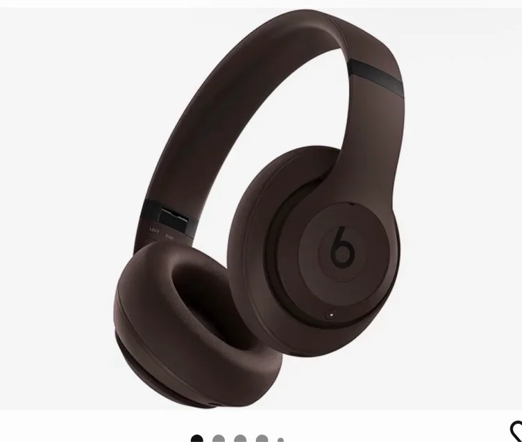 Amazon.com: Beats Studio Pro Premium Wireless Over-Ear Headphones- Up to 40-Hour Battery Life, Active Noise Cancelling, Great for Travel & Commuting, USB-C Lossless Audio, Apple & Android Compatible - Deep Brown | Active Noise Cancelling with 40-hour battery and USB-C for lossless audio, spatial audio and hands-free calls : Electronics