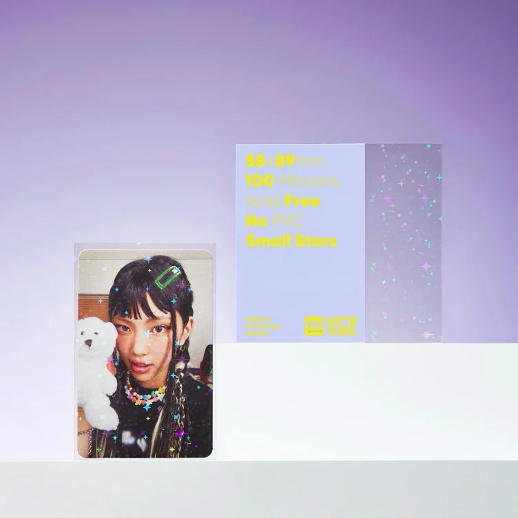 Holographic Small Stars Sleeves, 58 x 89mm