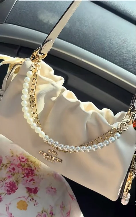 Faye Shoulder Bag