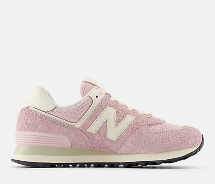 574