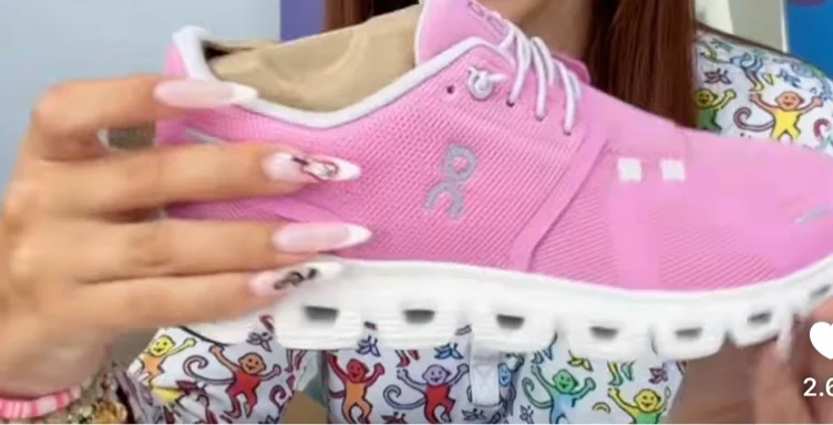 On Women's Cloud 6 Shoes