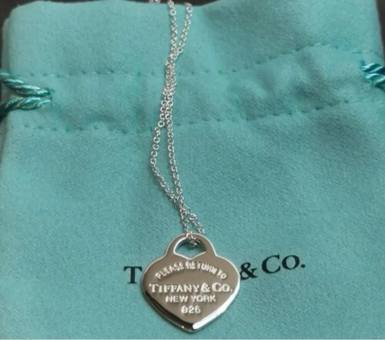 Collezione Return to Tiffany™ Pendente Mini Heart Tag in oro giallo