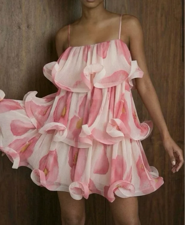 Robe courte imprimée à volants Rose